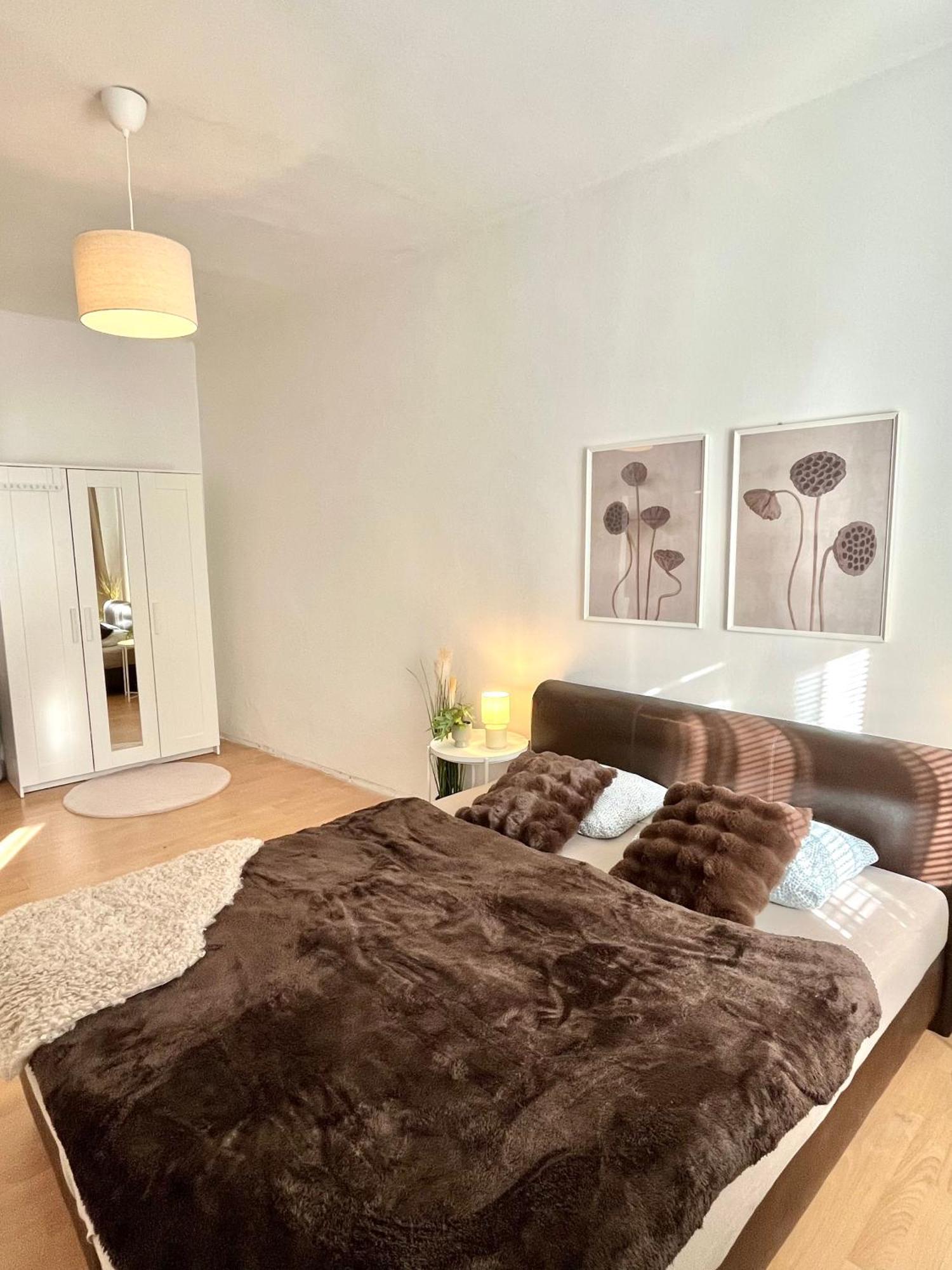 Apartment Caroline - Old Town, Ac Братислава Екстериор снимка