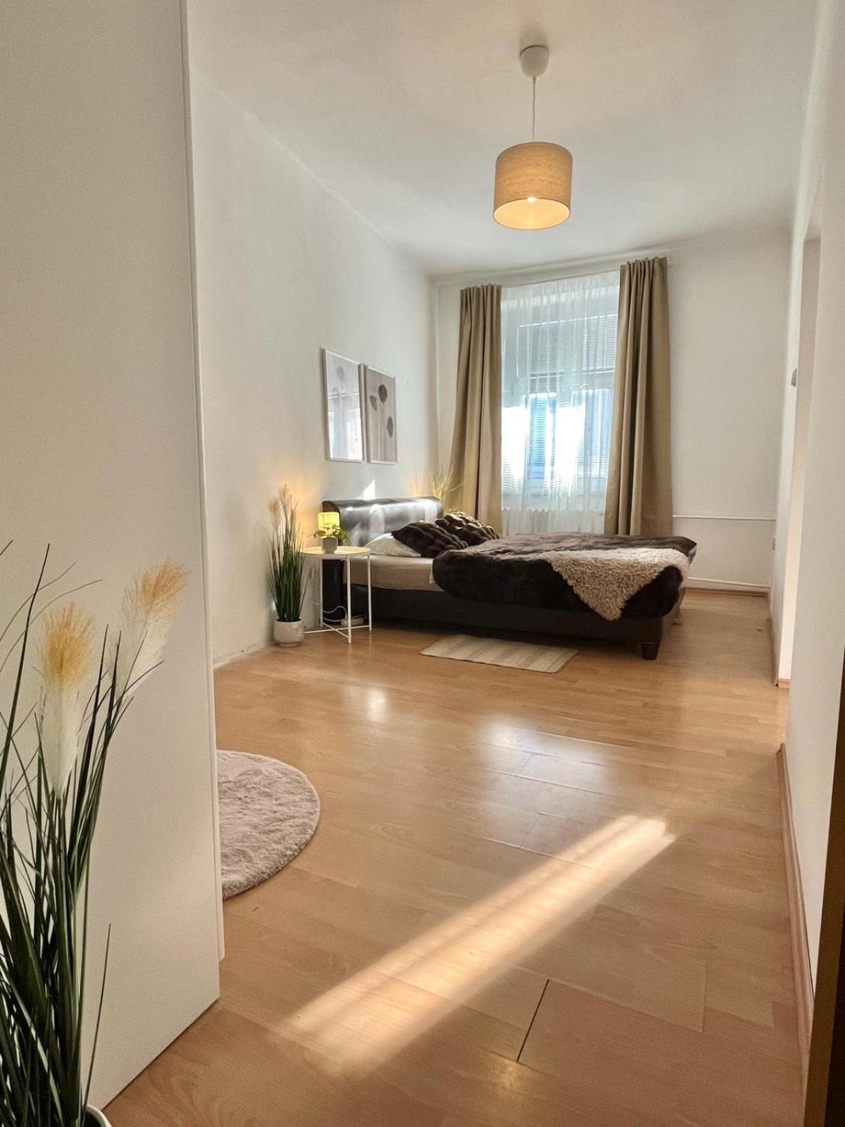 Apartment Caroline - Old Town, Ac Братислава Екстериор снимка